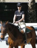 Iggy-Azalea-Horseback-Riding-LA-2