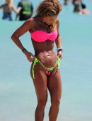 Jennifer-Nicole-Lee-Beach-507