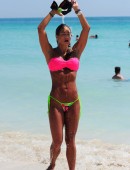 Jennifer-Nicole-Lee-Beach-513