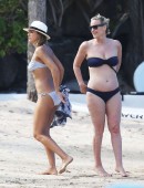 Jessica-Alba-in-Bikini-3