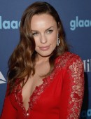 Jessica-McNamee-at-26th-Annual-GLAAD-Media-Awards-in-Beverly-Hills-6