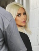 Kim-Kardashian-Booty-204