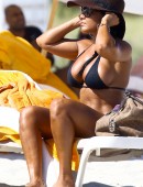 Maripily Rivera & Gabriela Vergara Relaxing On Miami Beach