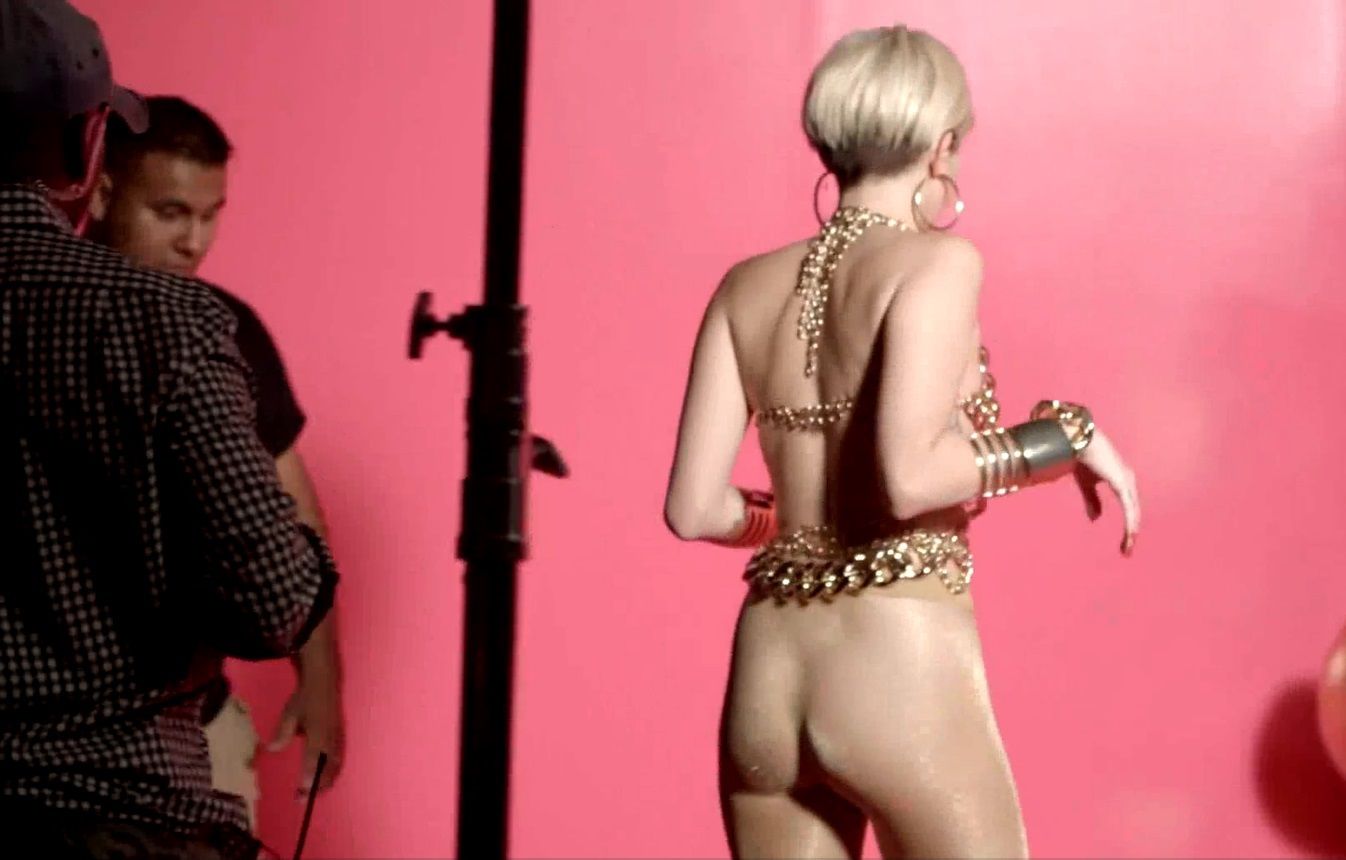 Miley-Cyrus-Golden-Lady-Leggings-Photoshoot-24
