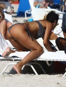 Nicole-Murphy-in-Bikini-2