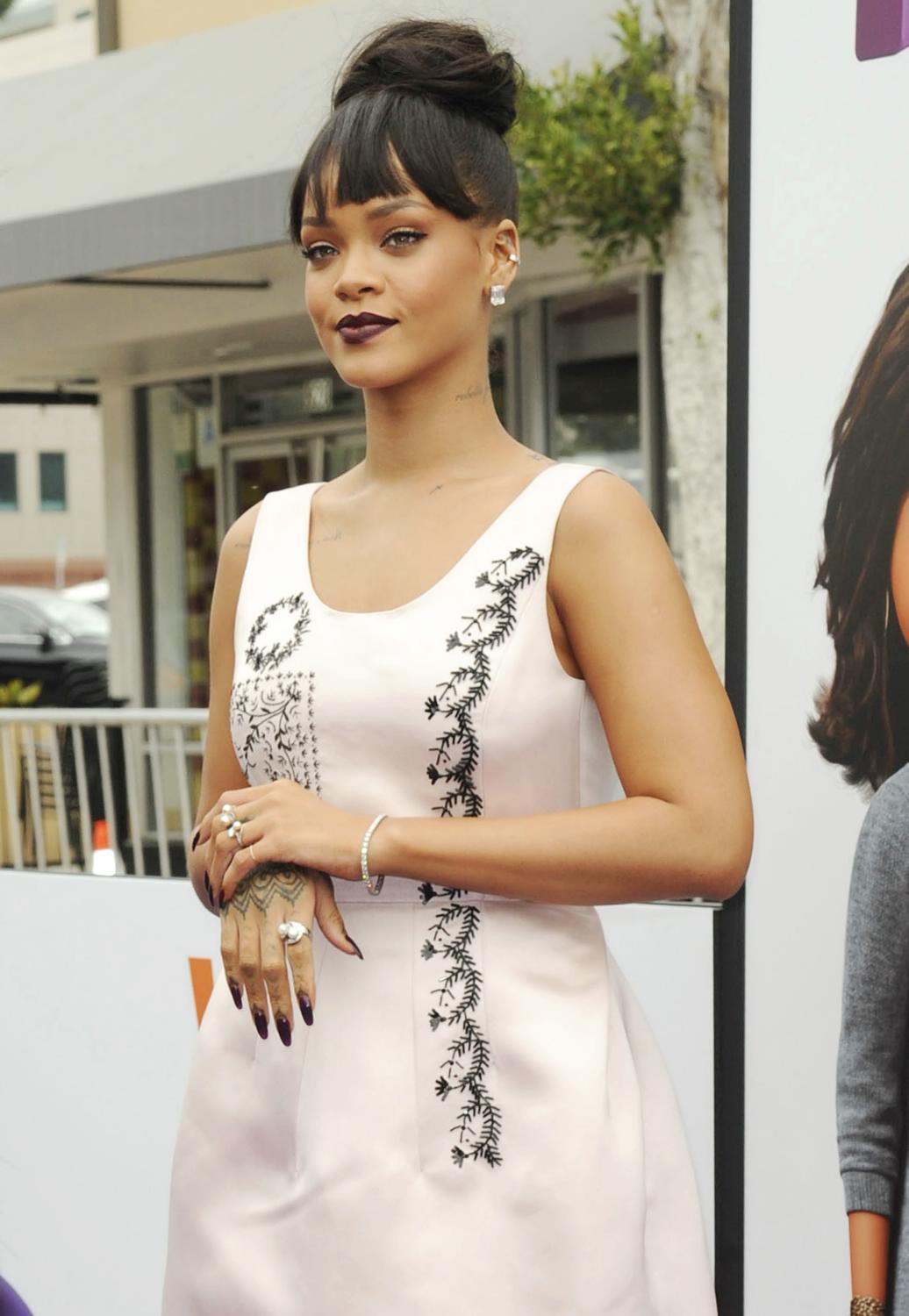 Rihanna-at-Home-Screening-LA-2