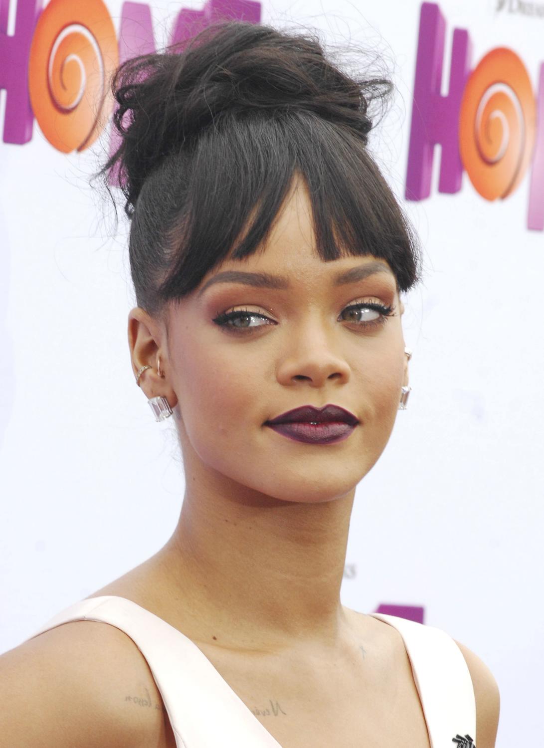Rihanna-at-Home-Screening-LA-7