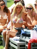 Tara-Reid-in-Bikini-Miami-4