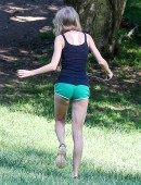 Taylor-Swift-Hollywood-5