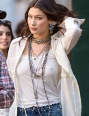 Bella-Hadid-Photoshoot-in-NYC-3