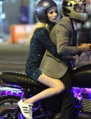 Emma-Roberts-on-the-Set-of-Nerve-in-NYC-3