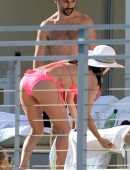 Eva-Longoria-Bikini-Candids-in-Miami-12