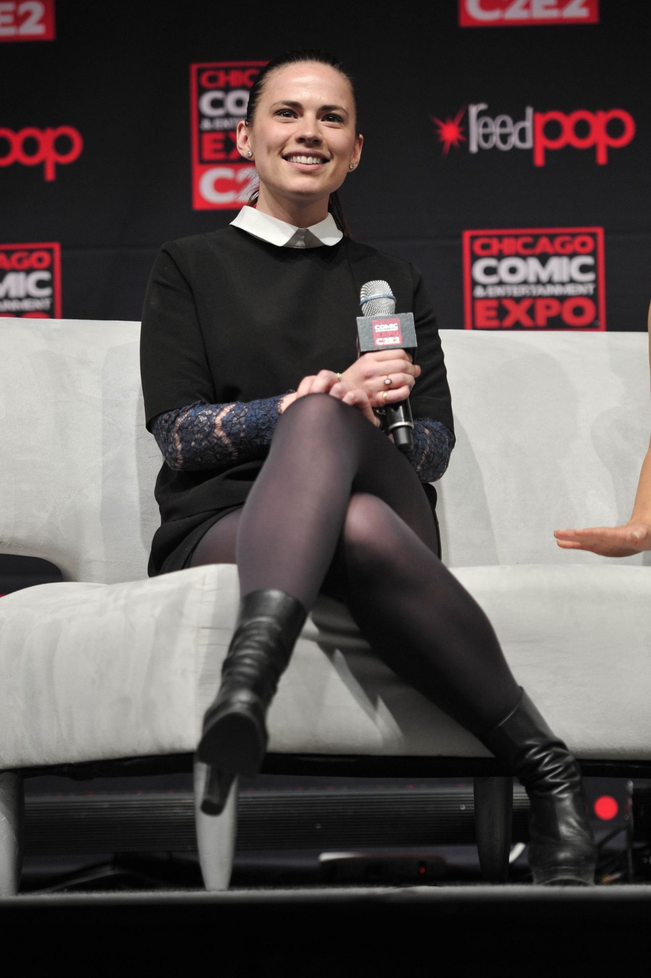 Hayley-Atwell-C2E2-Chicago-Comic-and-Entertainment-Expo-in-Chicago-5