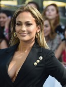Jennifer-Lopez-2015-MTV-Movie-Awards-LA-4