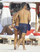 Jessica-Alba-in-Bikini-in-Caribbean-10