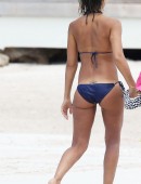 Jessica-Alba-in-Bikini-in-Caribbean-23