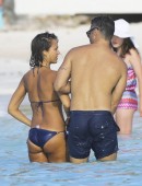 Jessica-Alba-in-Bikini-in-Caribbean-8