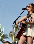 Kacey-Musgraves-13