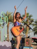 Kacey-Musgraves-14