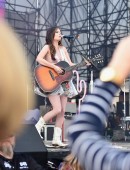 Kacey-Musgraves-NCAA-March-Madness-Music-Festival-10