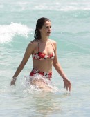 Keri-Russell-in-Bikini-at-Beach-in-Miami-9