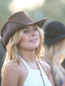 Kimberley-Garner-Coachella-Music-Festival-2015-12
