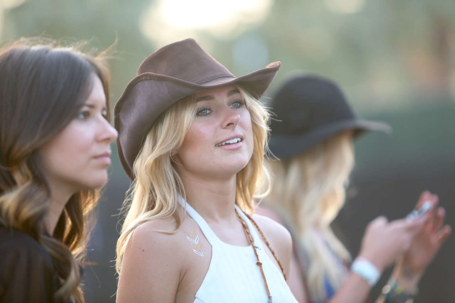 Kimberley-Garner-Coachella-Music-Festival-2015-12