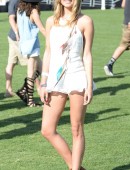 Kimberley-Garner-Coachella-Music-Festival-2015-21
