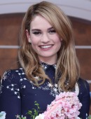 Lily-James-Cinderella-Photocall-in-Tokyo-2