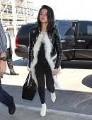 Selena-Gomez-LAX-909