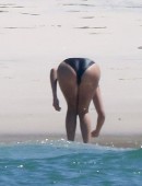 Selena-Gomez-Swimsuit-Candids-in-Mexico-1