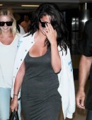 Selena-Gomez-at-LAX-LA-501