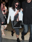 Selena-Gomez-at-LAX-LA-503