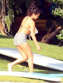 Selena-Gomez-in-Bikini-4