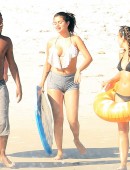 Selena-Gomez-in-Bikini-9
