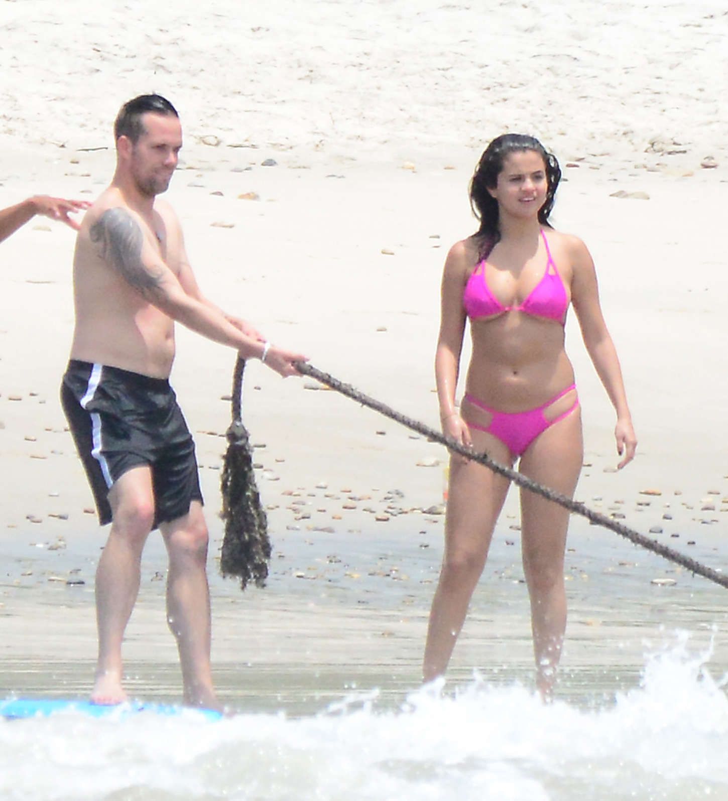 Selena-Gomez-in-Pink-Bikini-in-Mexico-11