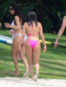 Selena-Gomez-in-Pink-Bikini-in-Mexico-17