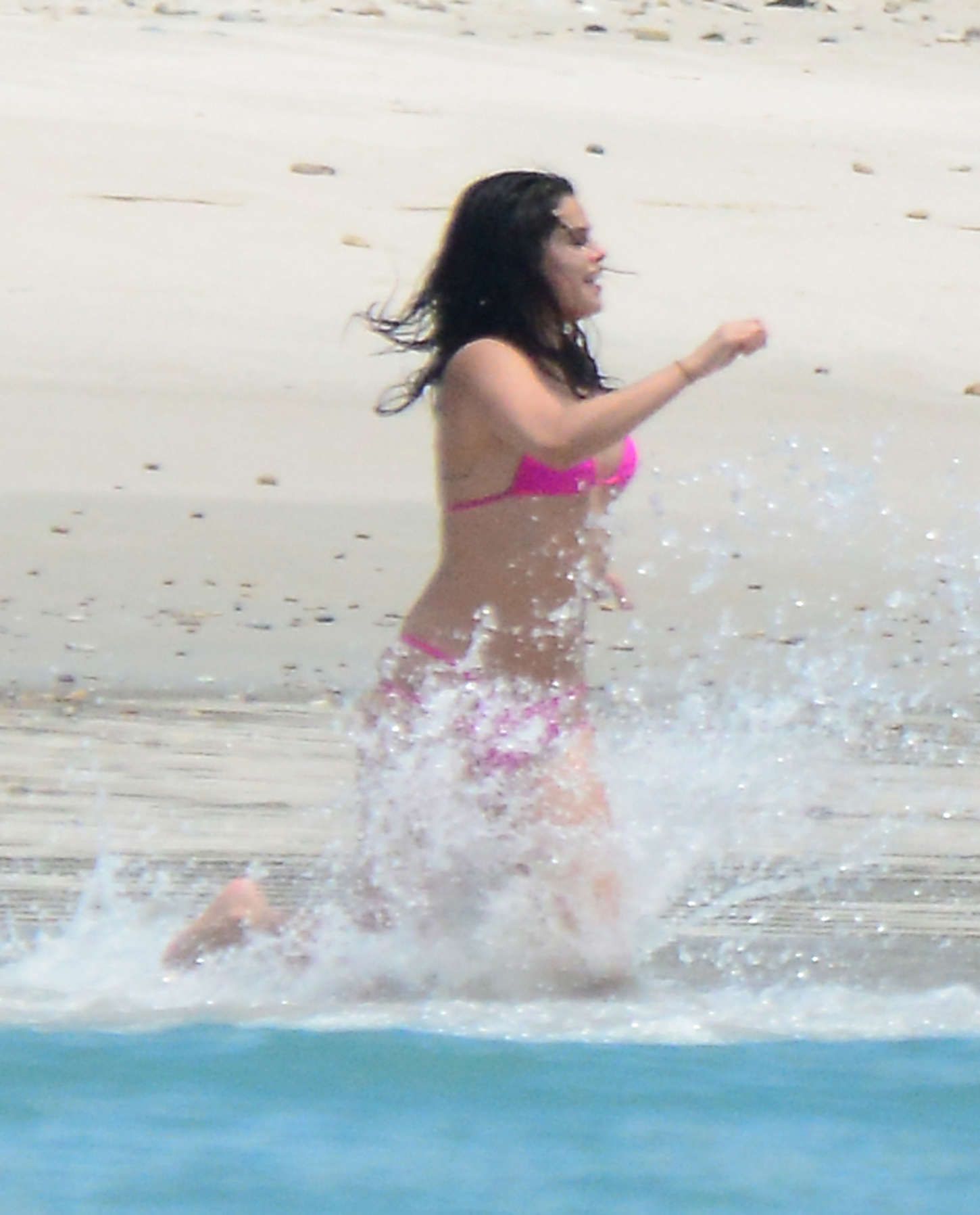 Selena-Gomez-in-Pink-Bikini-in-Mexico-20