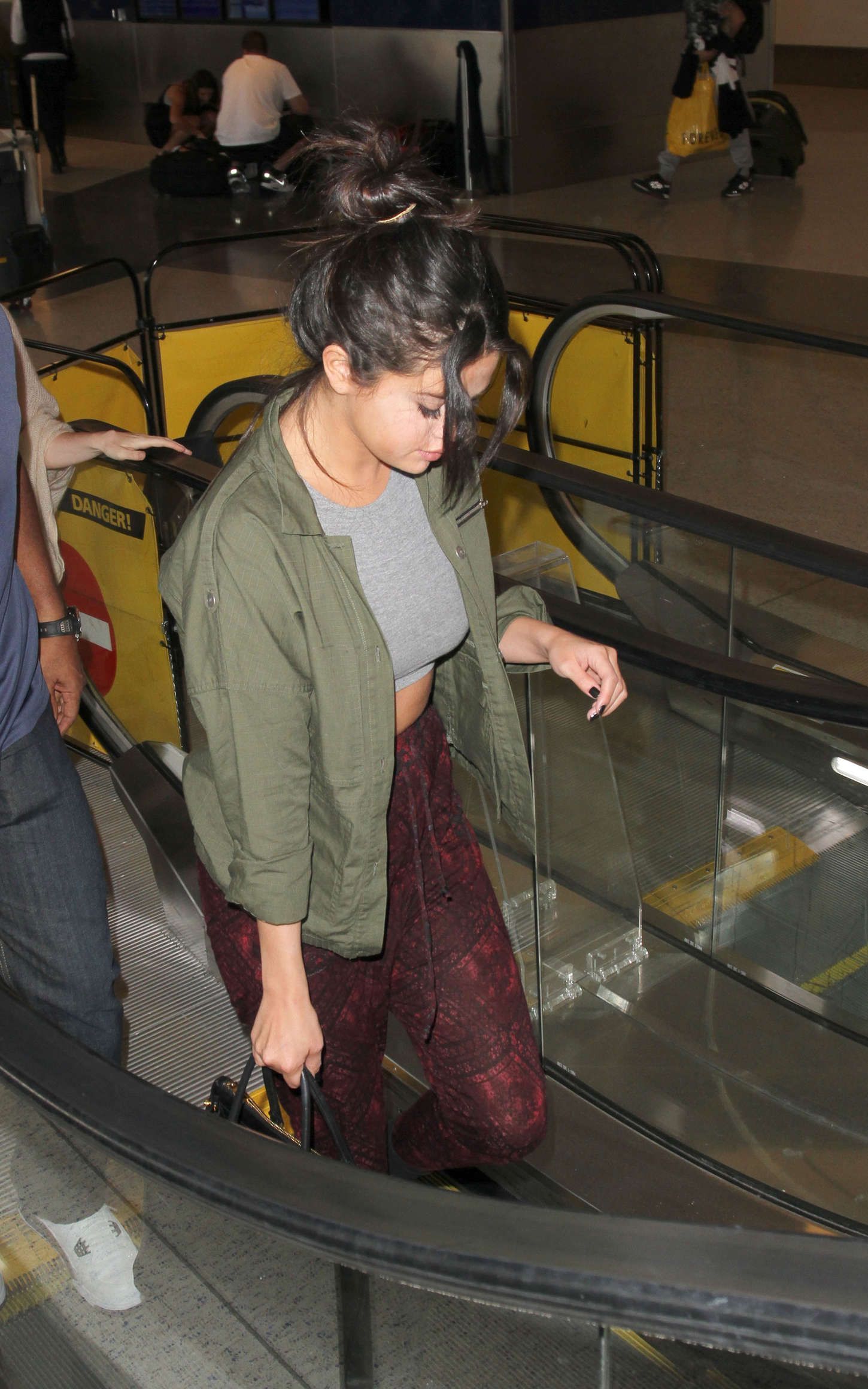 Selena-Gomez-in-Red-Tights-5