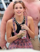 Zoey-Deutch-on-the-Set-of-Dirty-Grandpa-3