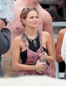 Zoey-Deutch-on-the-Set-of-Dirty-Grandpa-7