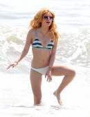 Bella-Thorne-826