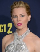 Elizabeth-Banks-Pitch-Perfect-2-Premiere-in-LA-2