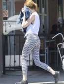 Emma-Stone-Booty-in-Tights-851