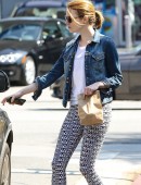 Emma-Stone-Booty-in-Tights-857