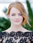 Emma-Stone-at-Irrational-Man-Photocall-in-Cannes-10