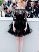 Emma-Stone-at-Irrational-Man-Photocall-in-Cannes-9