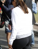 Eva-Longoria-Booty-in-Tights-4