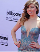 Jennette-McCurdy-2015-Billboard-Music-Awards-5