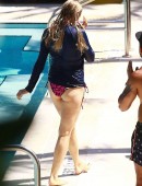 Jewel-Kilcher-in-bikini-bottoms-12